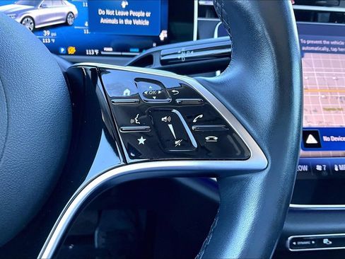 Used 2025 Mercedes-Benz E 350 Sedan w/ Winter Package image 19
