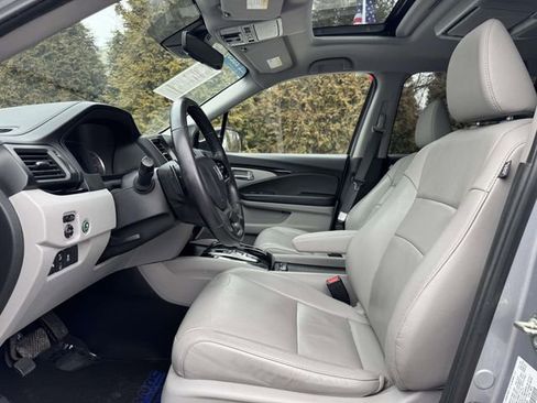 Used 2020 Honda Pilot Touring image 14