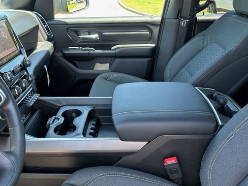 New 2026 RAM 1500 Express AWD/4WD image 23