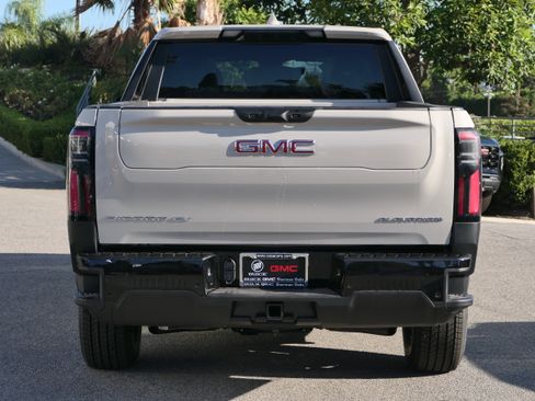 New 2026 GMC Sierra EV Elevation image 3