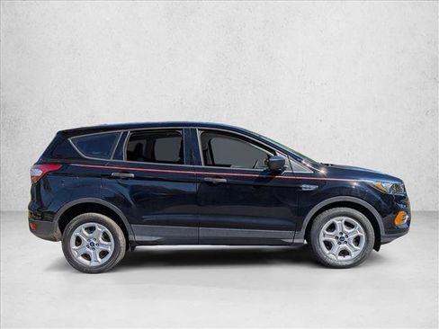 Used 2018 Ford Escape S image 4