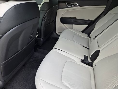 New 2026 Kia Sportage EX FWD image 21