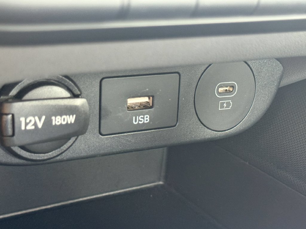 Used 2024 Hyundai Elantra SEL FWD image 18
