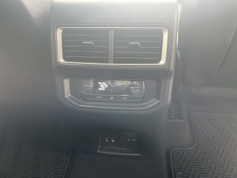 New 2026 Volkswagen Atlas Peak Edition AWD/4WD image 39