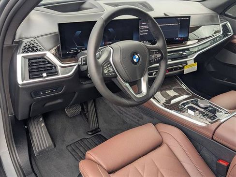 Used 2026 BMW X5 xDrive40i AWD/4WD image 3