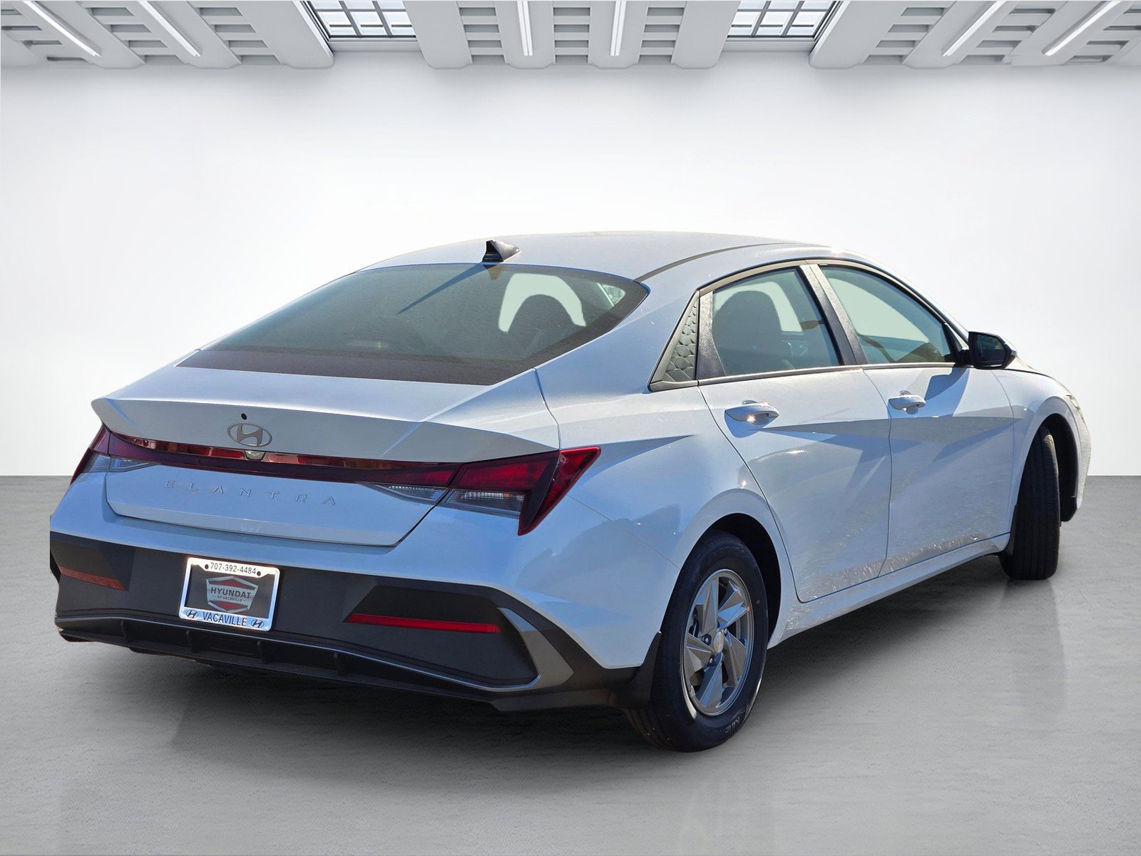 New 2026 Hyundai Elantra SE FWD image 3