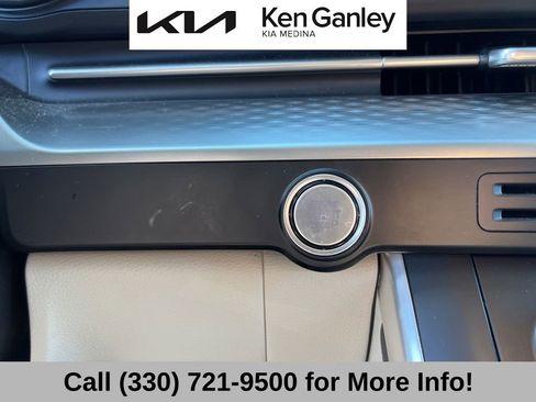 Certified 2024 Kia Carnival LX image 38