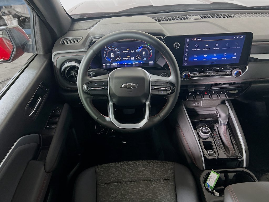 Used 2025 Chevrolet Colorado Z71 AWD/4WD image 19