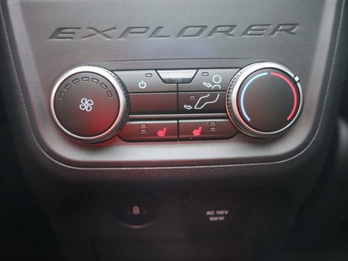 Used 2025 Ford Explorer ST image 24