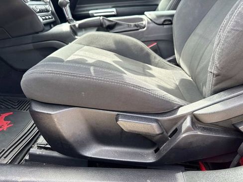 Used 2019 Ford Mustang Coupe image 23