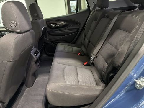 Used 2024 GMC Terrain SLE image 26