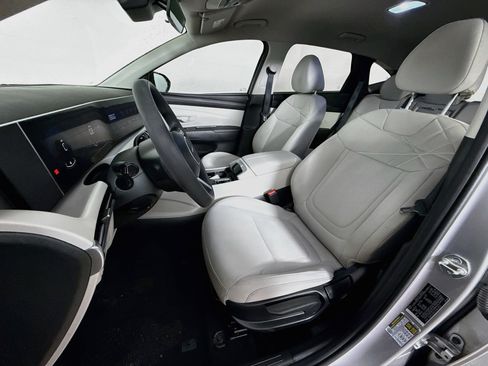 Used 2025 Hyundai Tucson SE FWD image 22