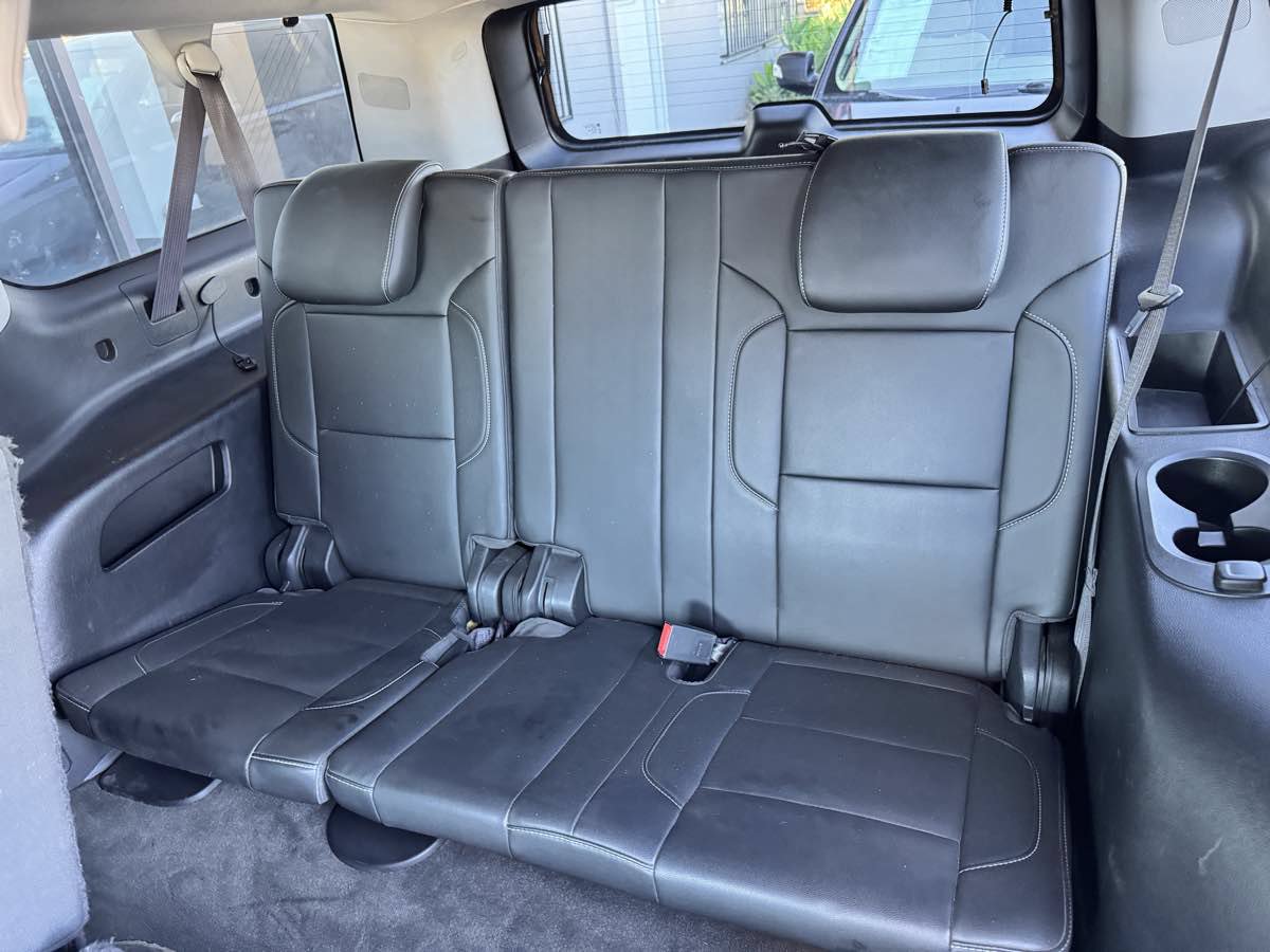 Used 2015 Chevrolet Suburban LT AWD/4WD image 28