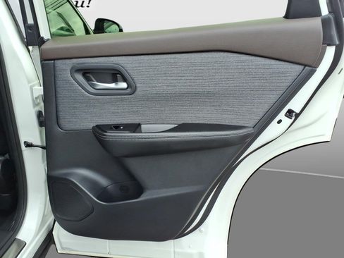 Certified 2023 Nissan Rogue SV AWD/4WD image 26