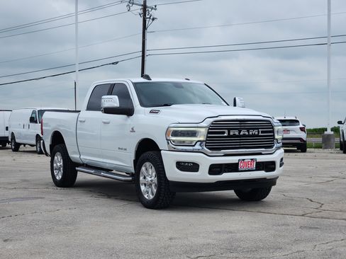 Used 2023 RAM 2500 Laramie AWD/4WD image 3