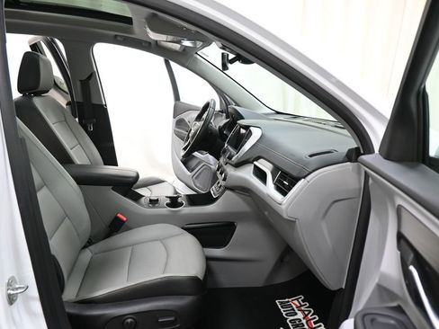 Used 2021 GMC Terrain SLT w/ LPO, Floor Liner Package image 12