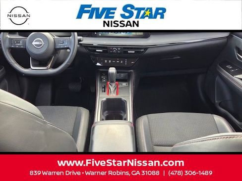 Used 2025 Nissan Kicks SR w/ Illumination Package FWD image 8