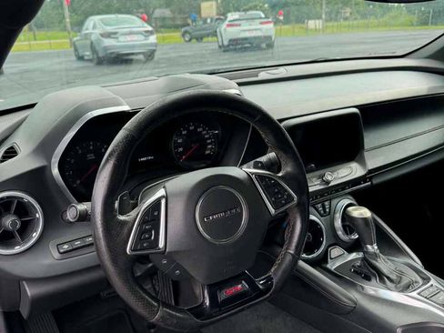 Used 2016 Chevrolet Camaro SS RWD image 11