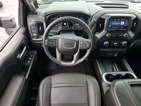 Used 2022 GMC Sierra 2500 Denali w/ Denali Ultimate Package AWD/4WD image 10