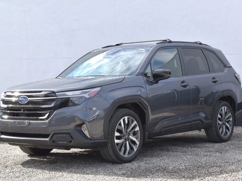 Used 2025 Subaru Forester Touring w/ Popular Package - Touring AWD/4WD image 39