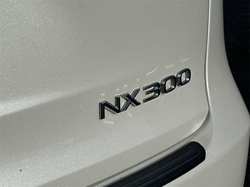 Used 2019 Lexus NX 300 FWD image 10