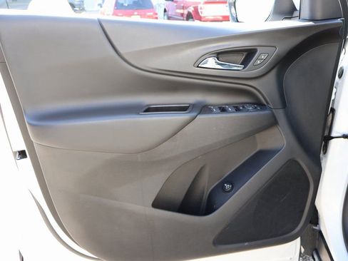 Used 2018 Chevrolet Equinox LT w/ Sun & Infotainment Package image 21