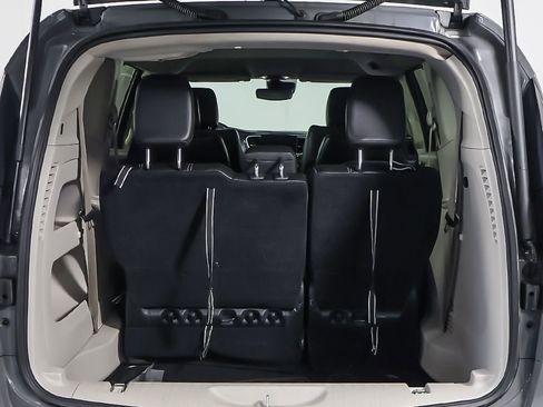 Used 2023 Chrysler Pacifica Touring-L FWD image 20