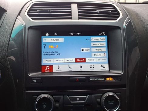 Used 2018 Ford Explorer XLT w/ Equipment Group 202A image 17