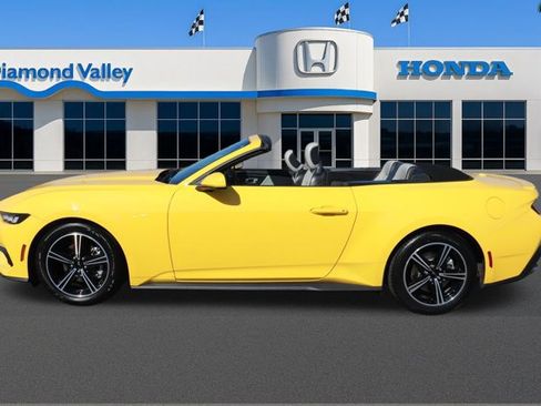 Used 2024 Ford Mustang Premium image 9