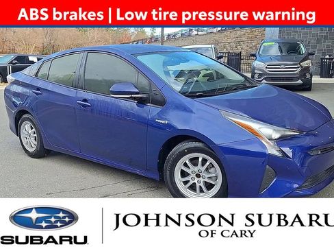 Used 2018 Toyota Prius Two image 2