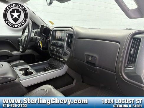 Used 2017 Chevrolet Silverado 1500 LTZ Z71 w/ LTZ Plus Package AWD/4WD image 11