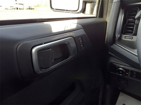 New 2025 Ford Bronco Badlands image 24