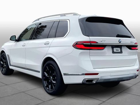 Certified 2025 BMW X7 xDrive40i w/ Premium Package image 11