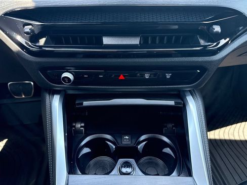 Used 2025 BMW i4 eDrive40 w/ M Sport Package RWD image 27