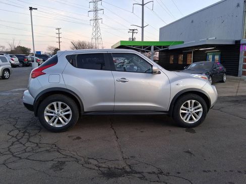 Used 2014 Nissan Juke SV image 4
