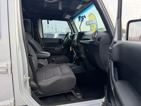 Used 2012 Jeep Wrangler Unlimited Sport image 12