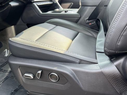 New 2025 GMC Sierra 3500 Denali w/ Denali Reserve Package image 8