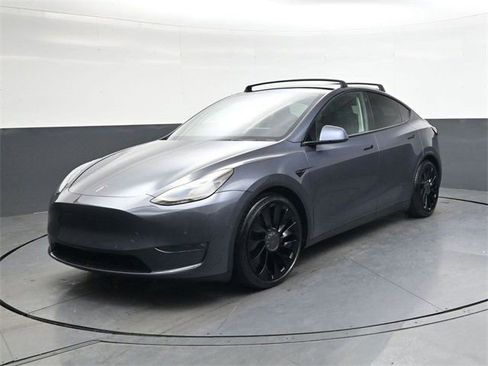Used 2021 Tesla Model Y Performance image 9