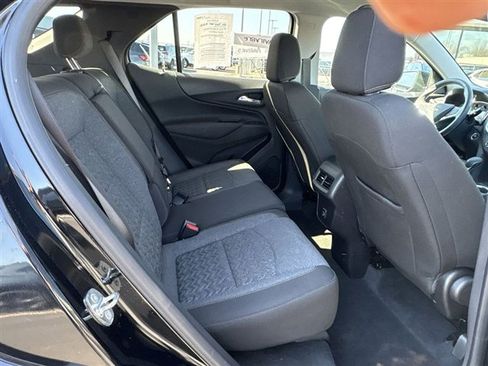 Certified 2024 Chevrolet Equinox LT w/ LPO, Floor Liner Package image 25