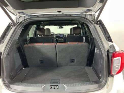 Used 2020 Ford Explorer Platinum image 33