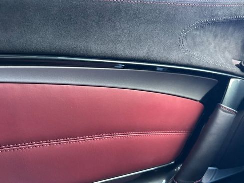 Used 2005 Mercedes-Benz SLR image 12