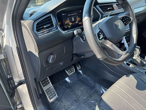 Used 2023 Volkswagen Tiguan SE R-Line AWD/4WD image 19