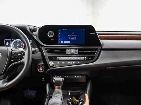 Used 2025 Lexus ES 350 w/ Premium Package FWD image 13
