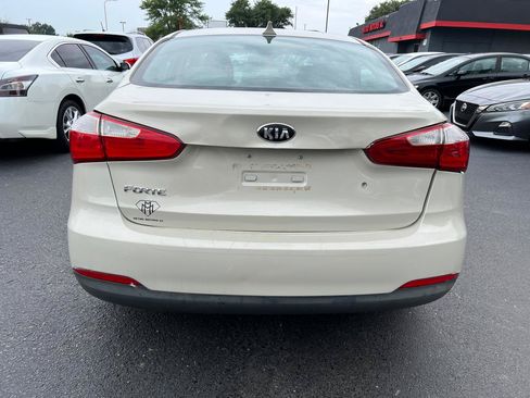 Used 2015 Kia Forte LX FWD image 4