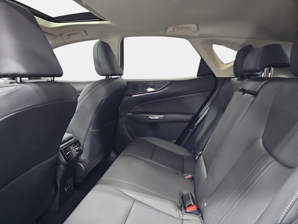 Used 2025 Lexus NX 250 FWD w/ Cold Area Package image 13