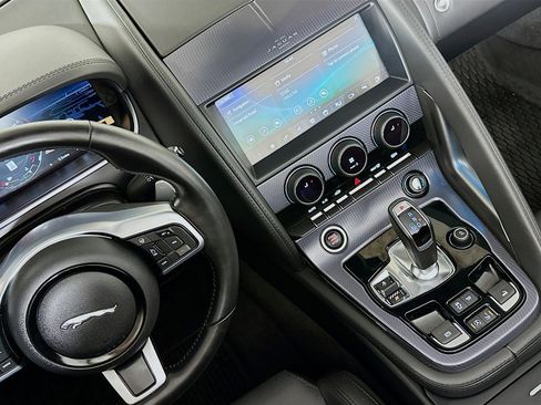 Used 2024 Jaguar F-TYPE R-Dynamic RWD image 17