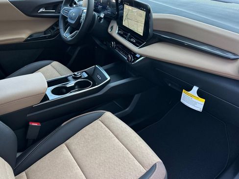 New 2026 Chevrolet Equinox ACTIV image 16