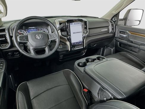 Used 2024 RAM 3500 Laramie image 28