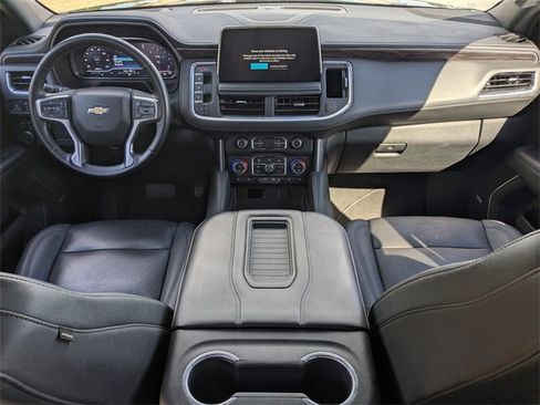 Used 2023 Chevrolet Suburban LT image 17