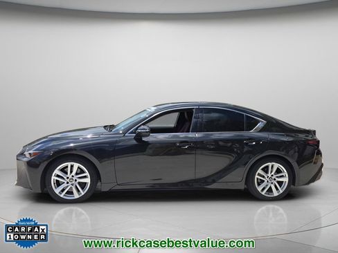 Used 2024 Lexus IS 300 w/ Comfort Package RWD image 3